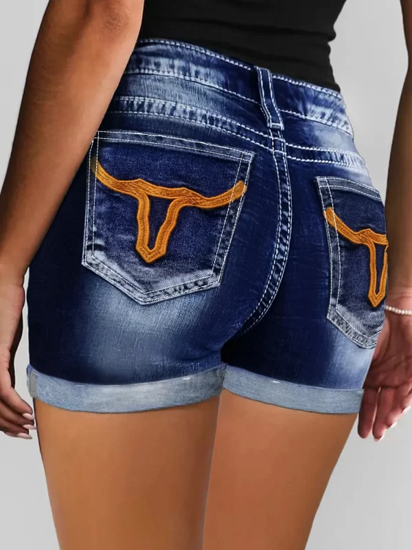 Solid color geometric bull's head embroidered back bag with curled hem retro style tight high waist fashion women's denim shorts