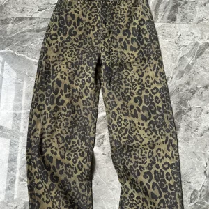 vintage leopard print jeans for women high waisted y2k retro fashion streetwear denim pants hip hop straight wide leg jeans